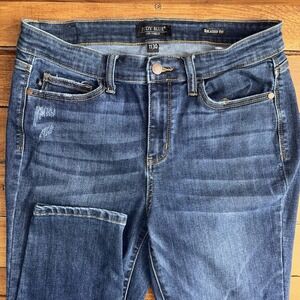 Judy Blue Jeans Womens 11/30 (Meas 31x27) Blue Denim Relaxed Distressed Stretch